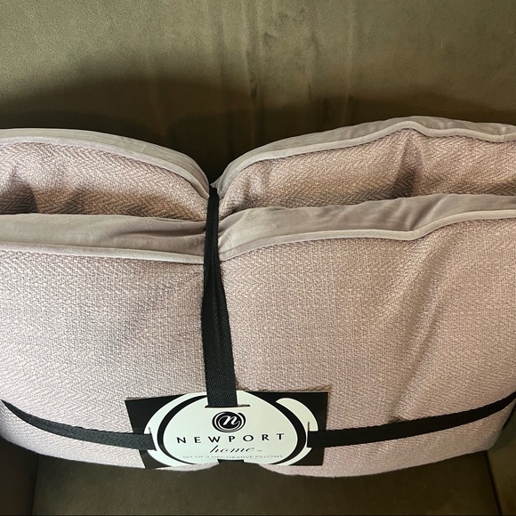 Holiday Gifts 🍁🦃🎄2 pack rectangle duck feather filled throw pillows lavender - Picture 2 of 3